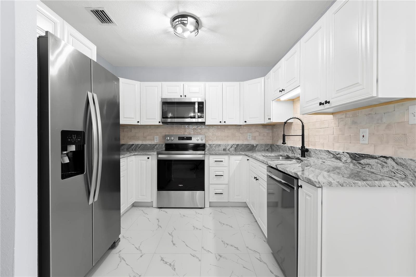 kitchen - 3921 W GRAY ST, TAMPA