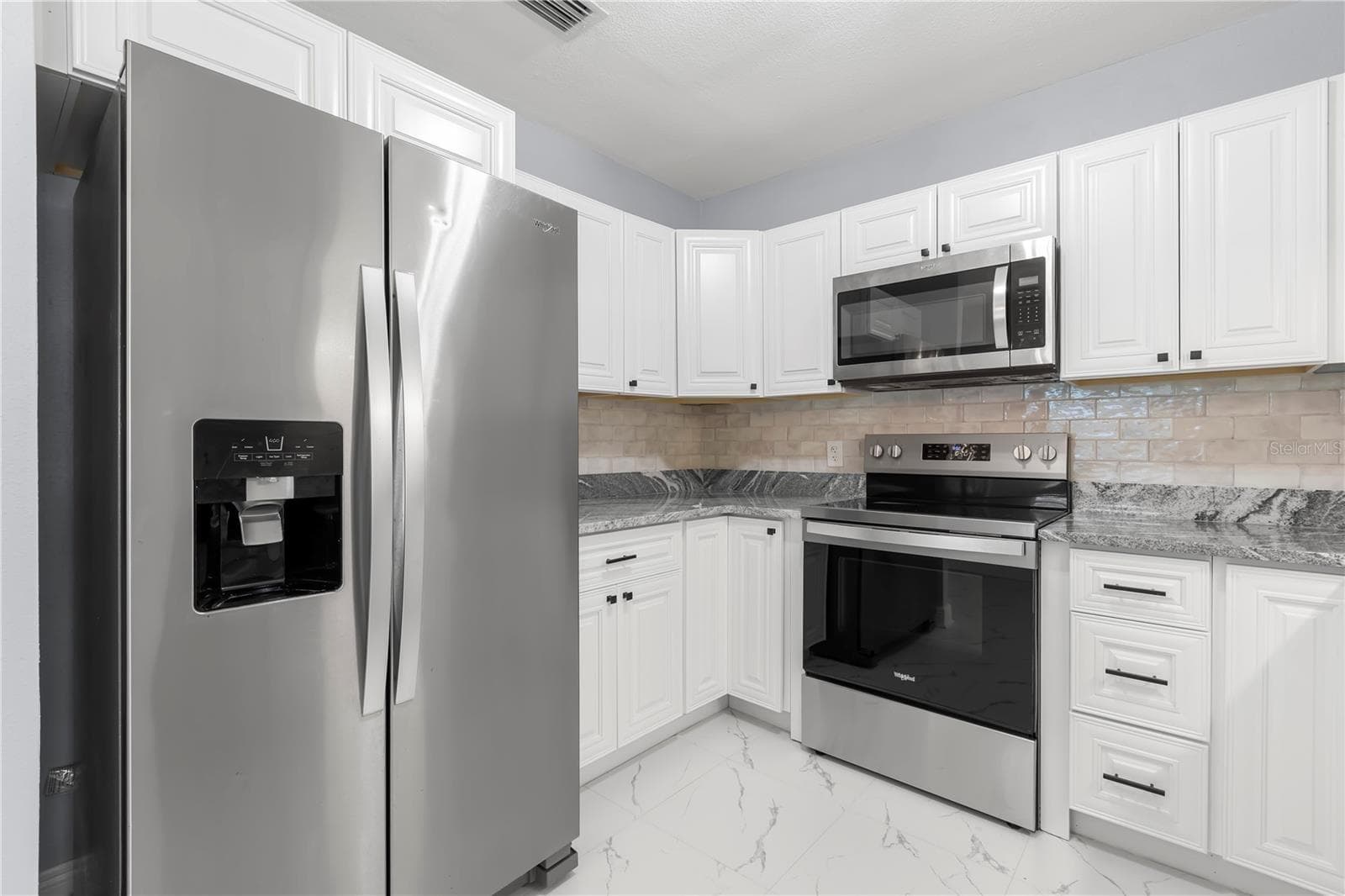 kitchen - 3921 W GRAY ST, TAMPA