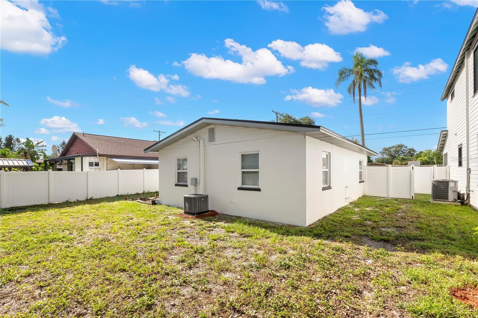 back yard - 3921 W GRAY ST, TAMPA