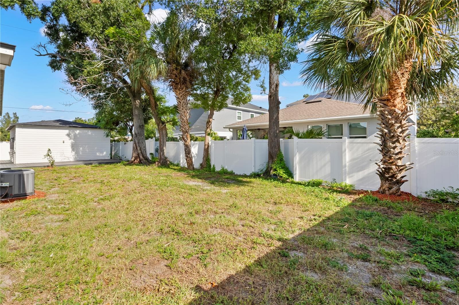 back yard - 3921 W GRAY ST, TAMPA