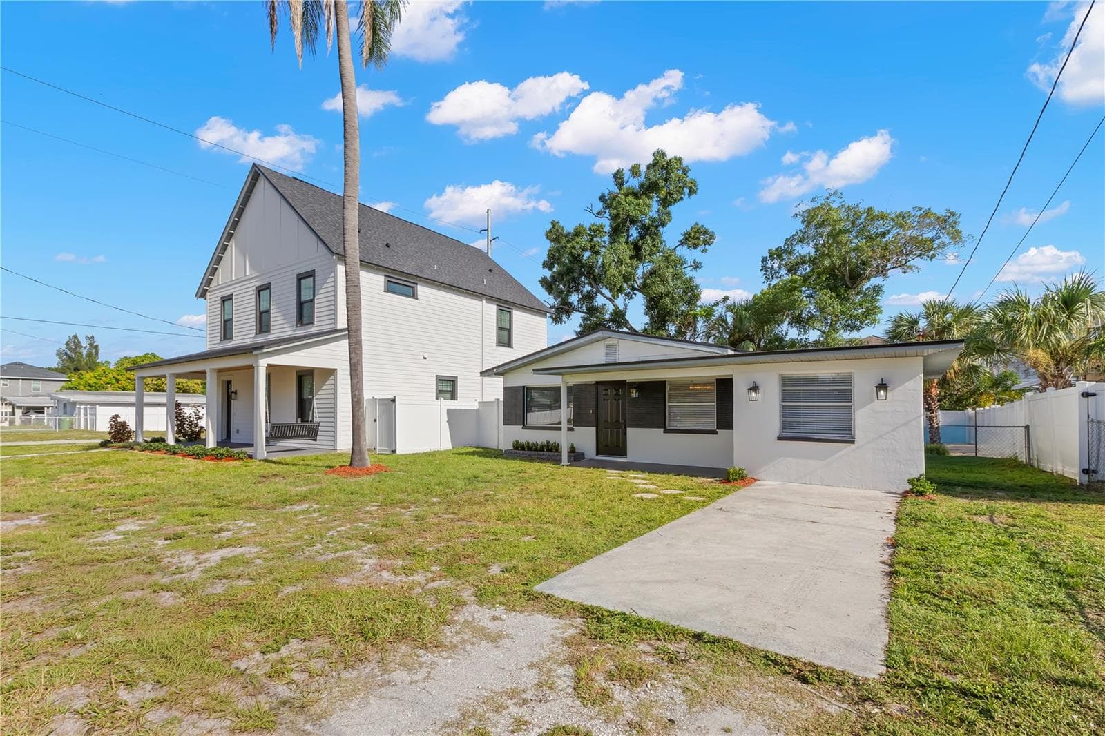 Single Family Residence at 3921 W GRAY ST, TAMPA, photo 44 of 46
