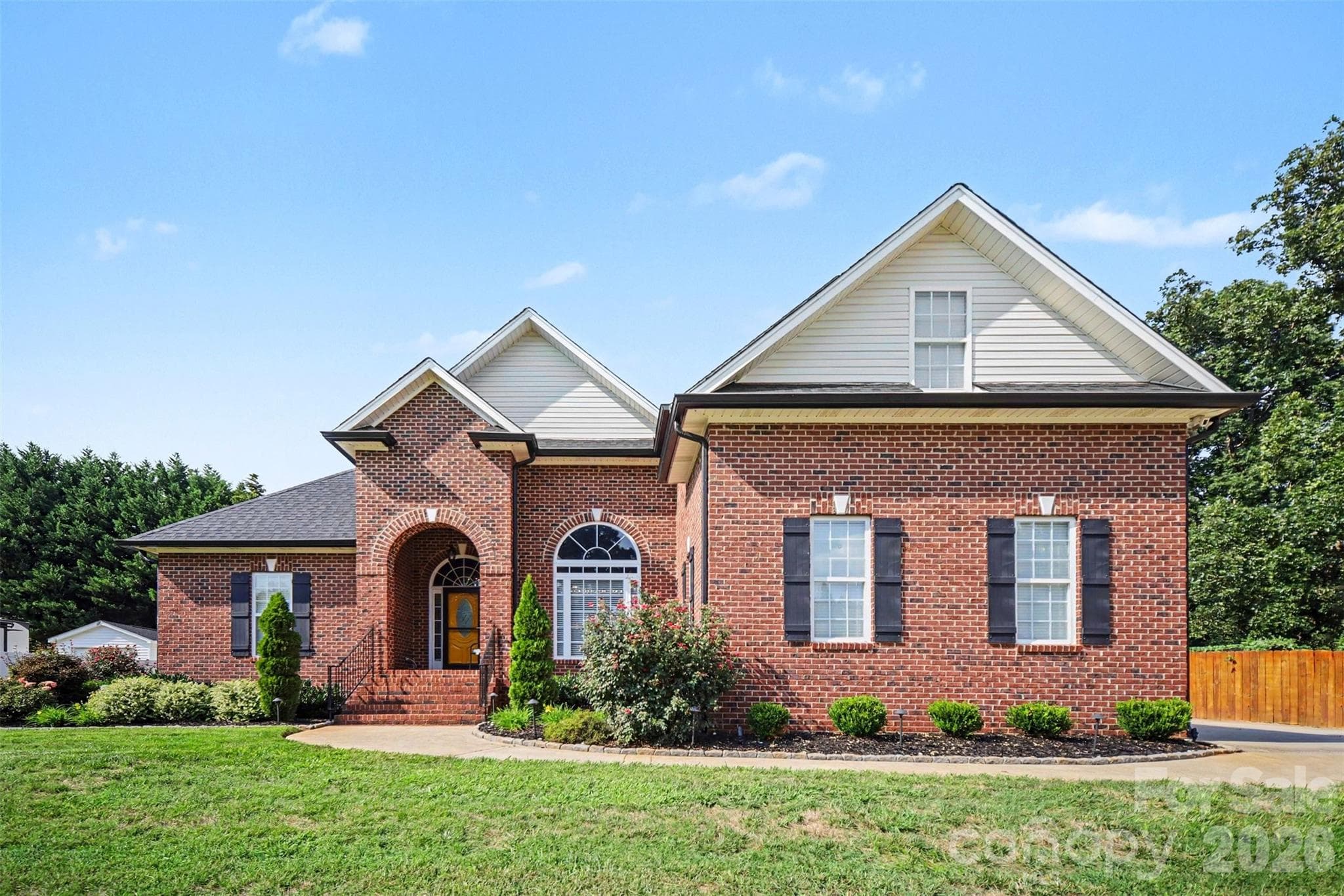 Single Family Residence at 2013 Buckthorn Court, Gastonia, photo 2 of 38