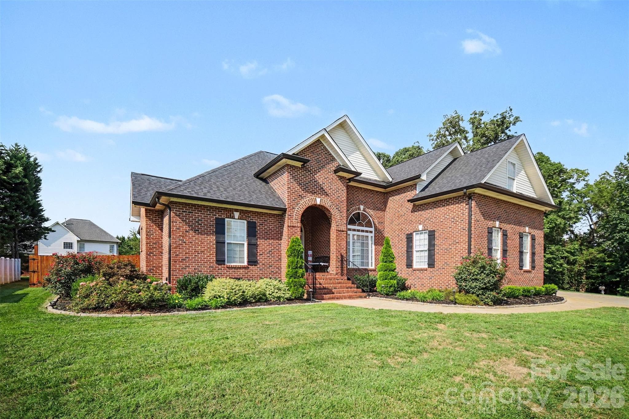 Single Family Residence at 2013 Buckthorn Court, Gastonia, photo 4 of 38