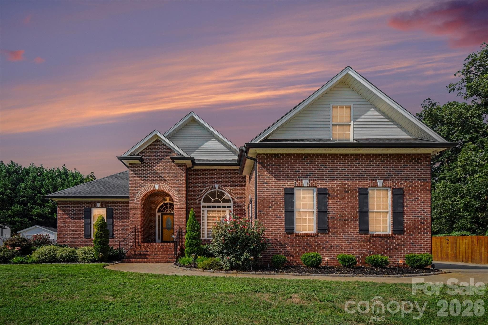 Single Family Residence at 2013 Buckthorn Court, Gastonia, photo 29 of 38