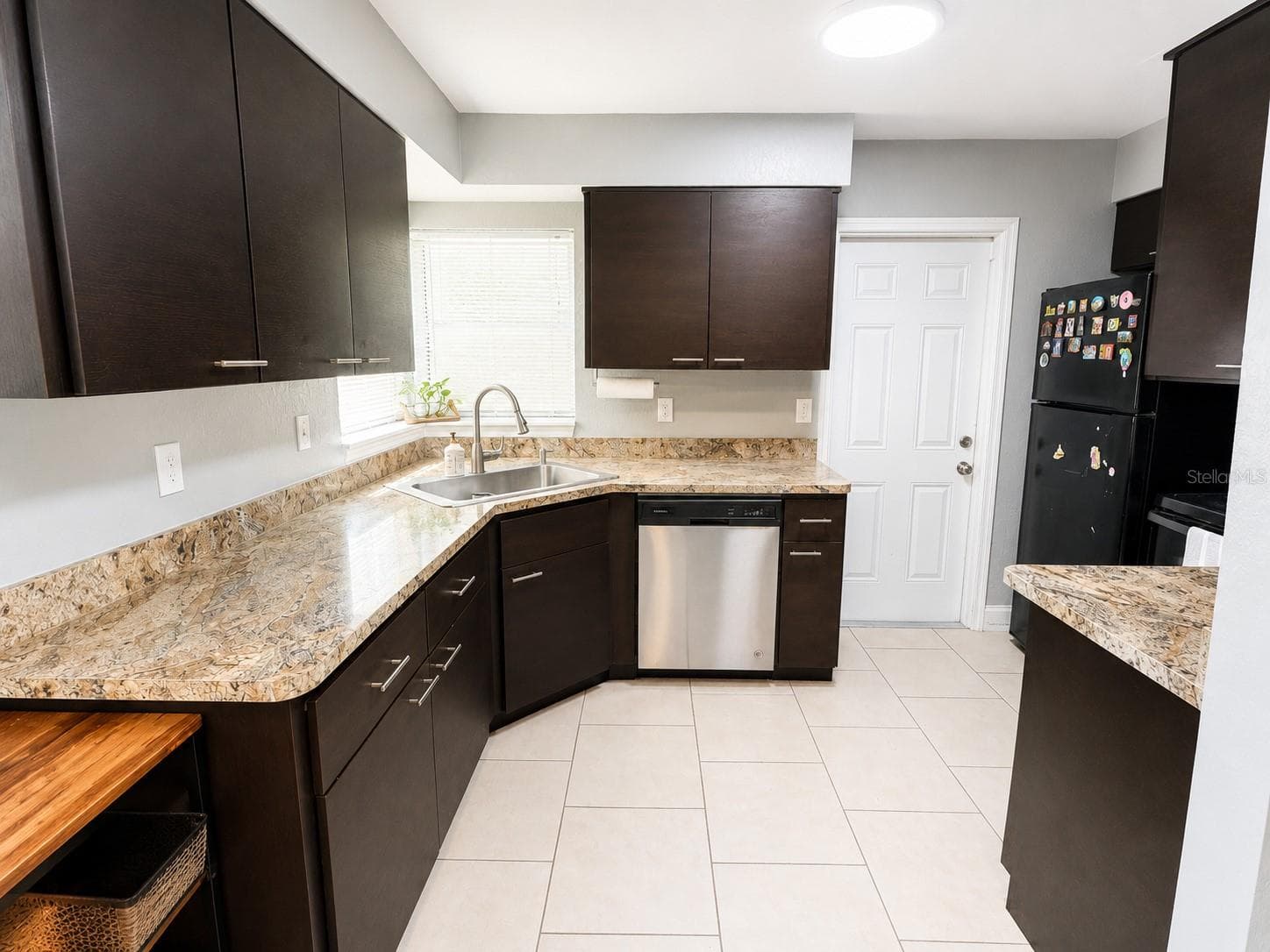 Single Family Residence at 1035 COBBLESTONE AVE, DELTONA, photo 2 of 9
