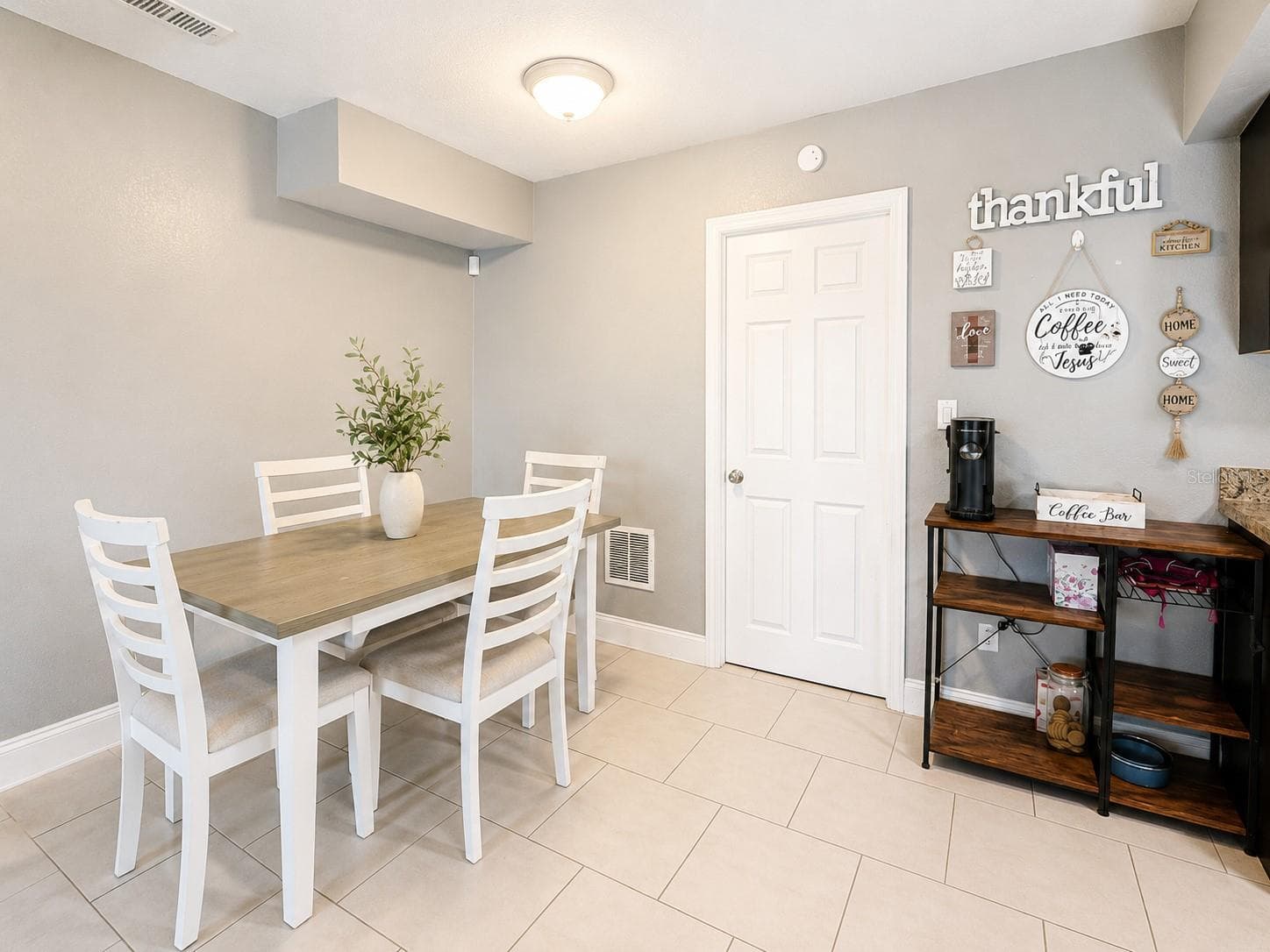 Single Family Residence at 1035 COBBLESTONE AVE, DELTONA, photo 3 of 9