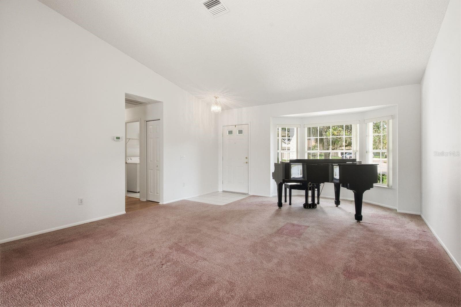 Foyer - 6639 SUN POINT CT, NEW PORT RICHEY