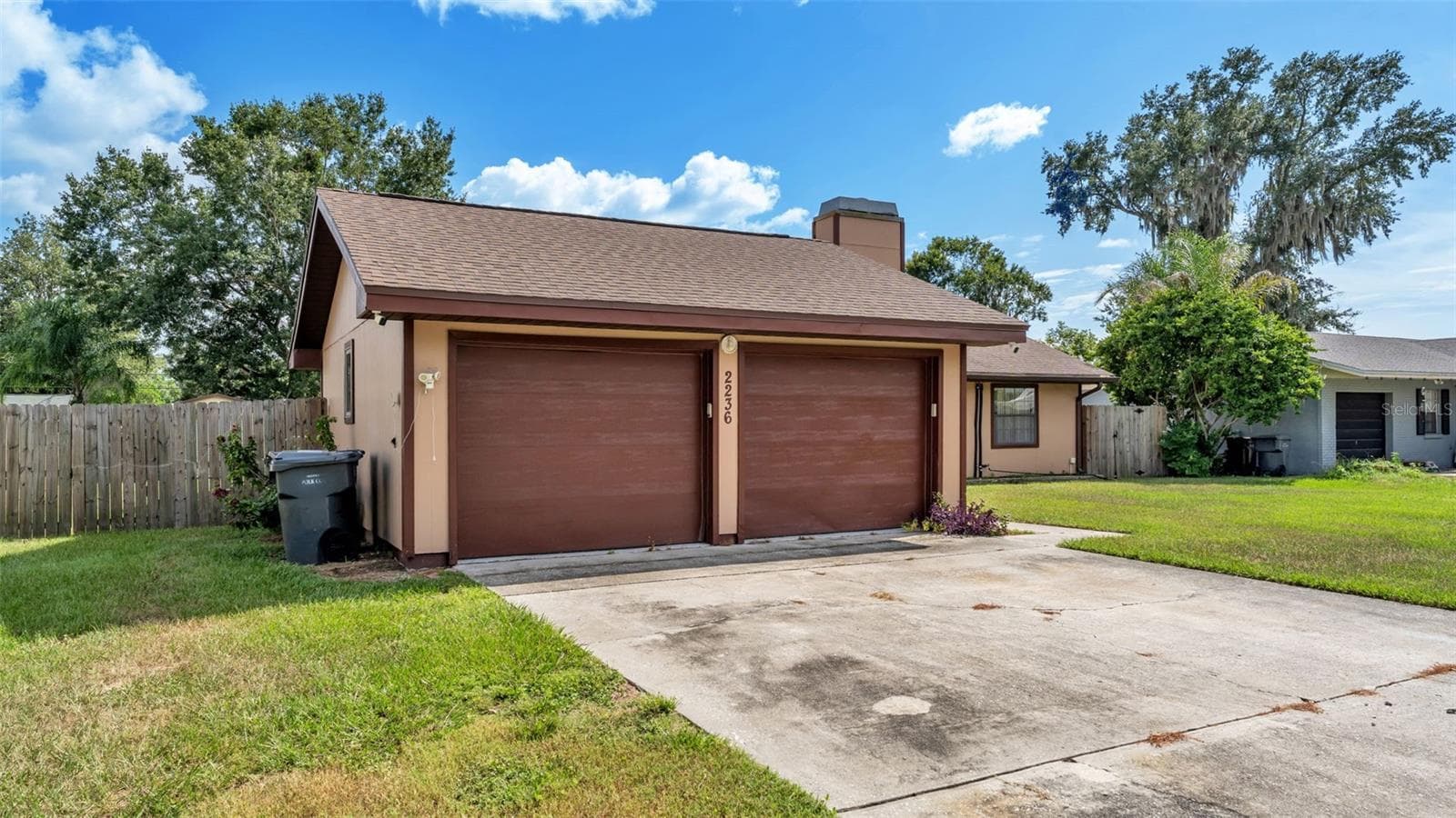 Single Family Residence at 2236 COUNTRY LOOP N, LAKELAND, photo 3 of 36