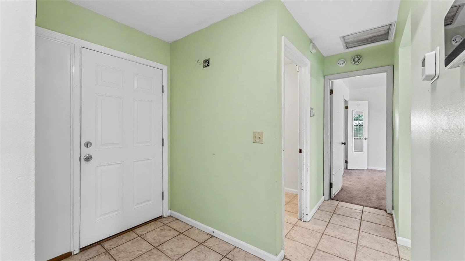 Single Family Residence at 2236 COUNTRY LOOP N, LAKELAND, photo 7 of 36