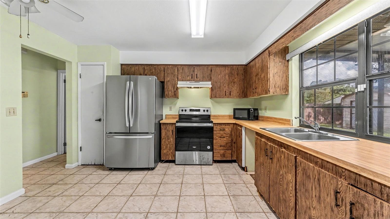 Single Family Residence at 2236 COUNTRY LOOP N, LAKELAND, photo 14 of 36
