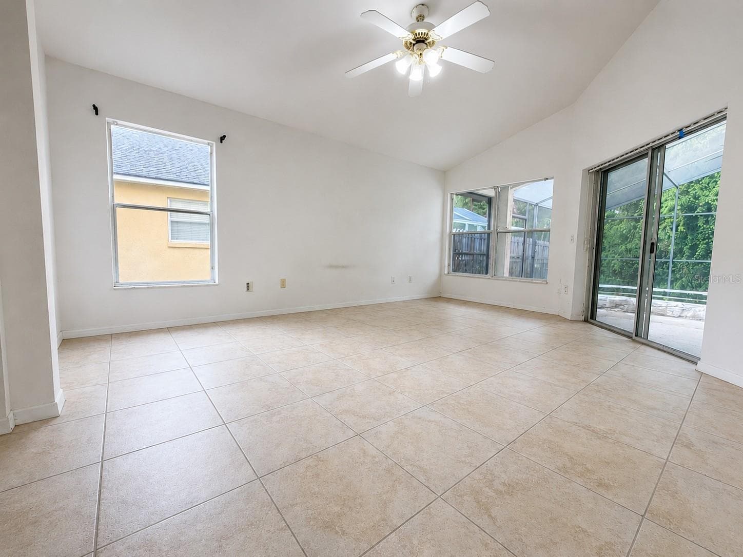 Single Family Residence at 12533 SPARKLEBERRY RD, TAMPA, photo 13 of 27