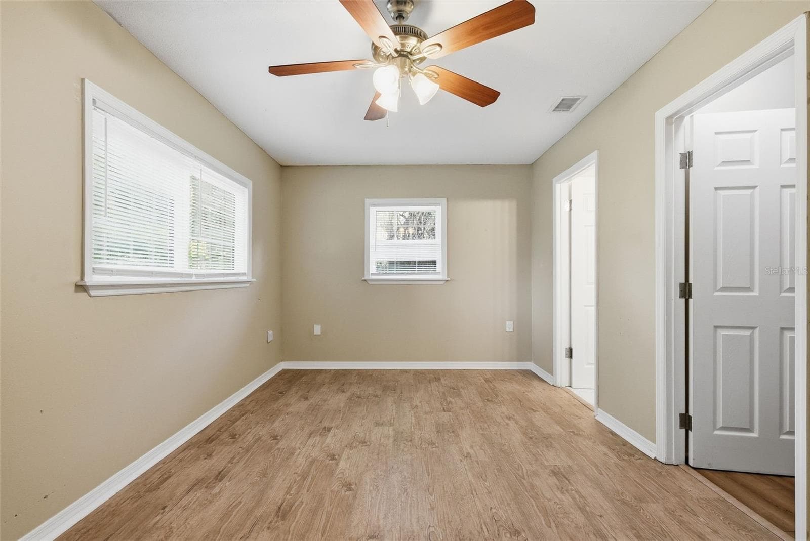 Single Family Residence at 509 SCENIC ST, LEESBURG, photo 27 of 39