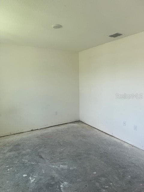 Living Room with concrete flooring. Waiting for your choice of floor covering. - 1550 OAK RESERVE DR, KISSIMMEE