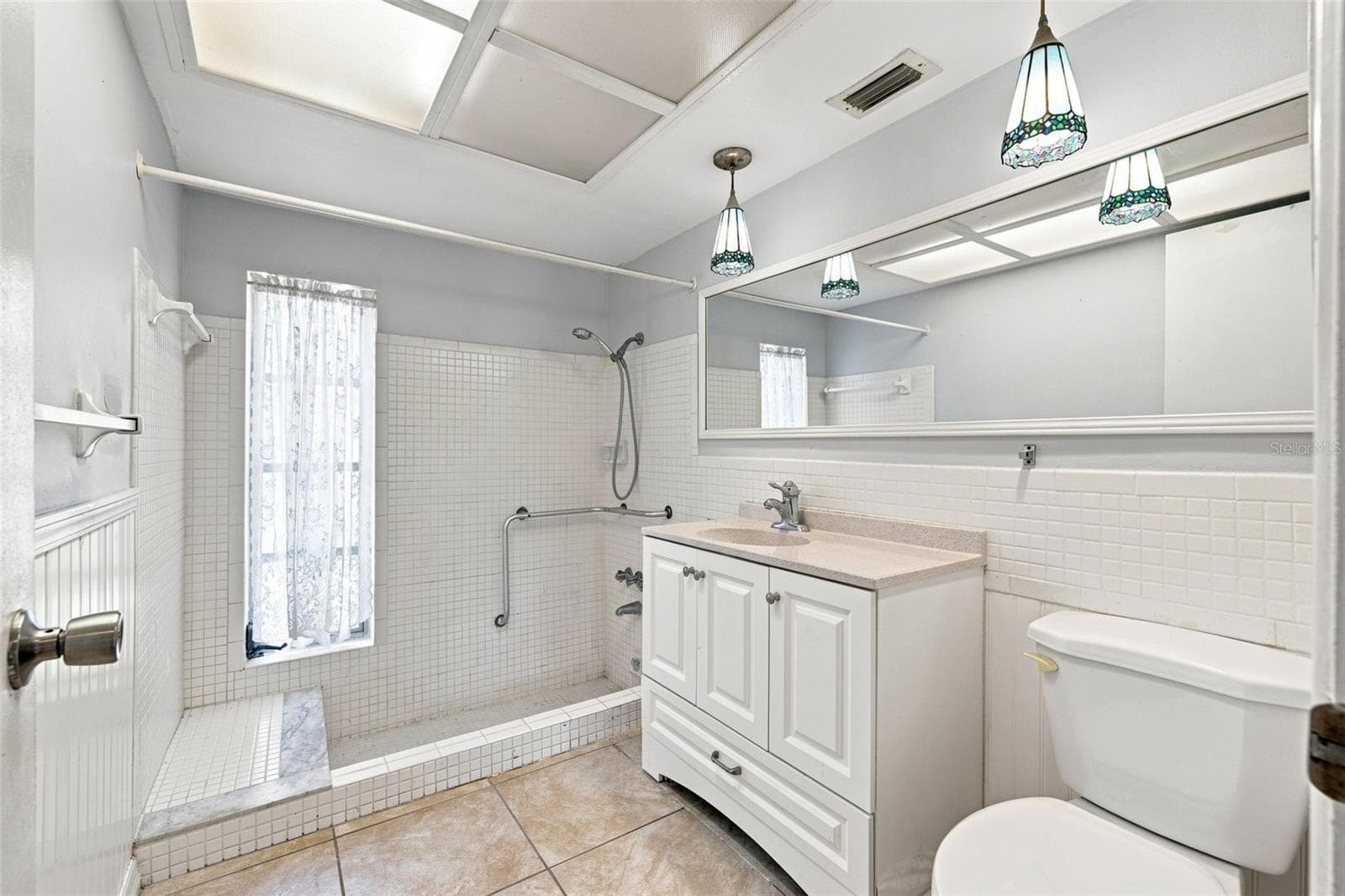 Main Bathroom - 3431 OVERLAND DR, HOLIDAY