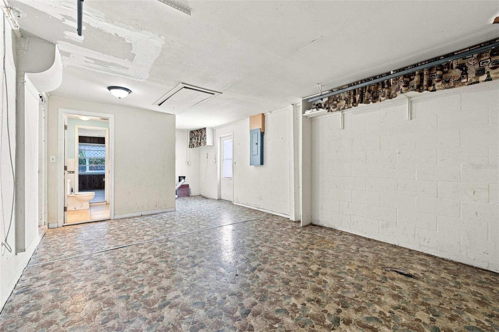 One Car Garage - 3431 OVERLAND DR, HOLIDAY