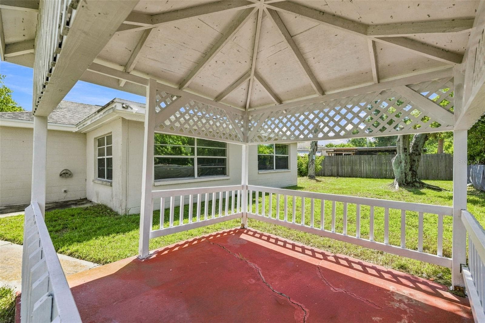 Gazebo - 3431 OVERLAND DR, HOLIDAY