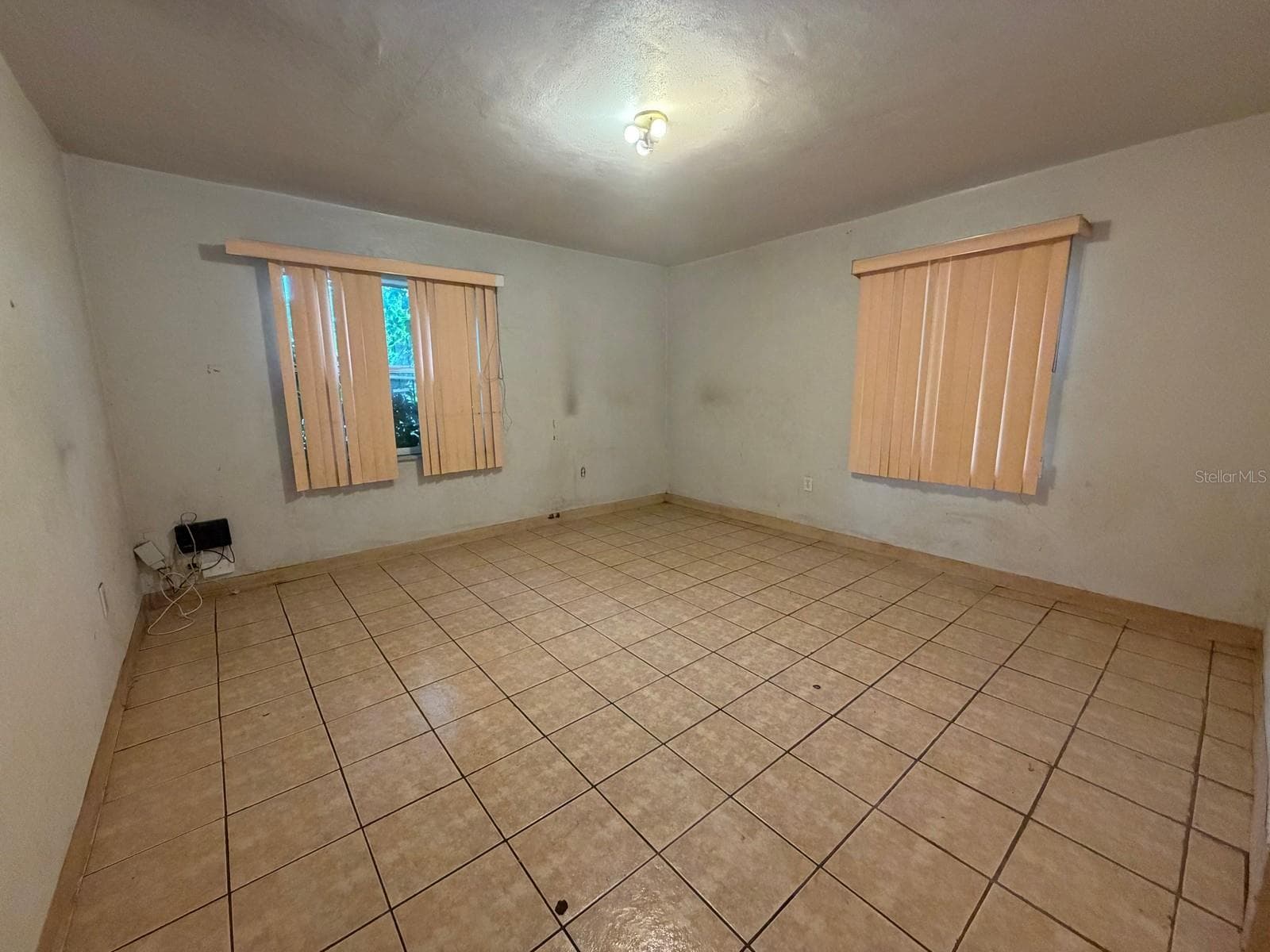 Single Family Residence at 3801 E OSBORNE AVE, TAMPA, photo 12 of 33