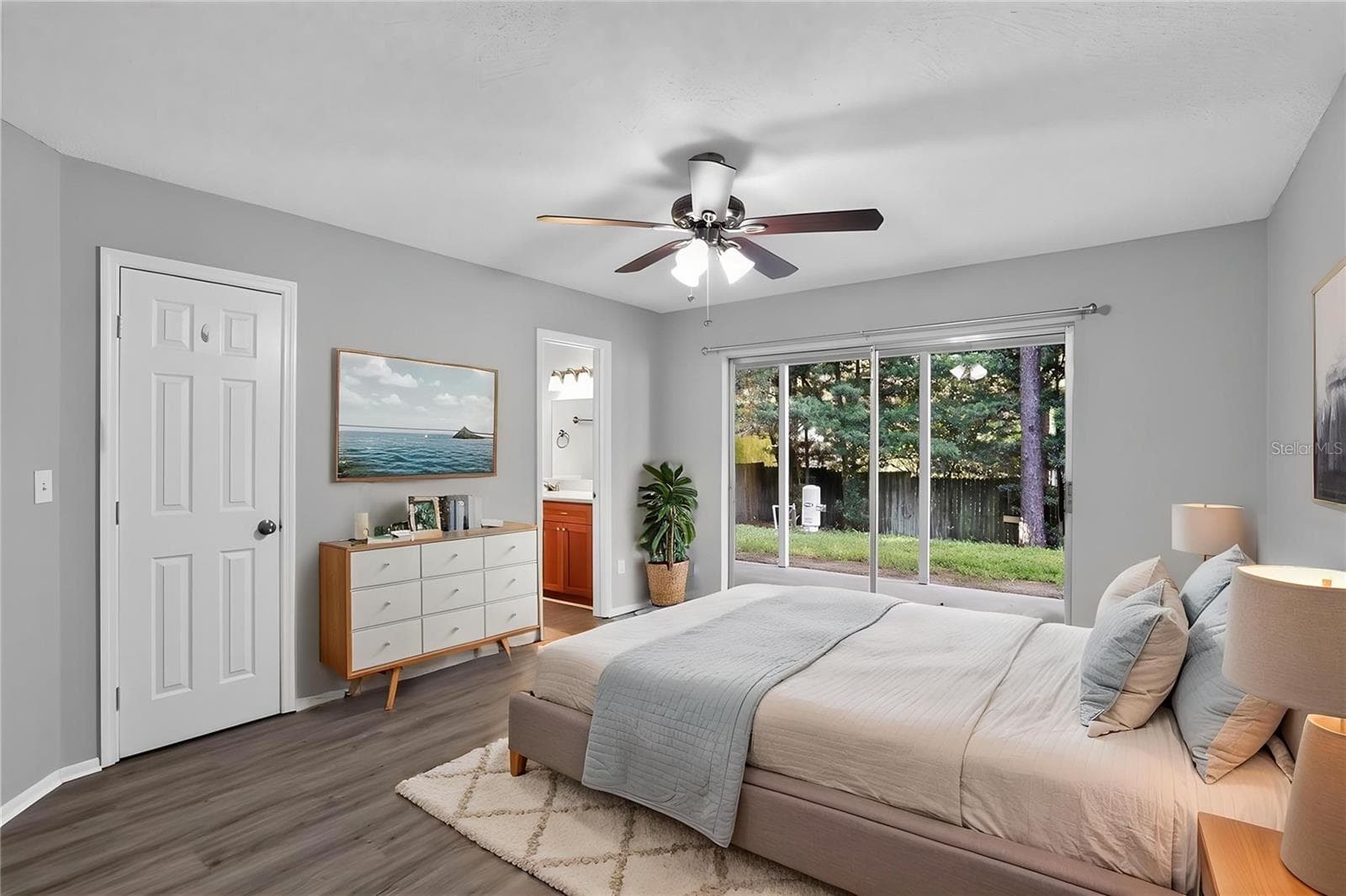 Single Family Residence at 26430 SLEEPY HOLLOW ST, MOUNT PLYMOUTH, photo 14 of 32