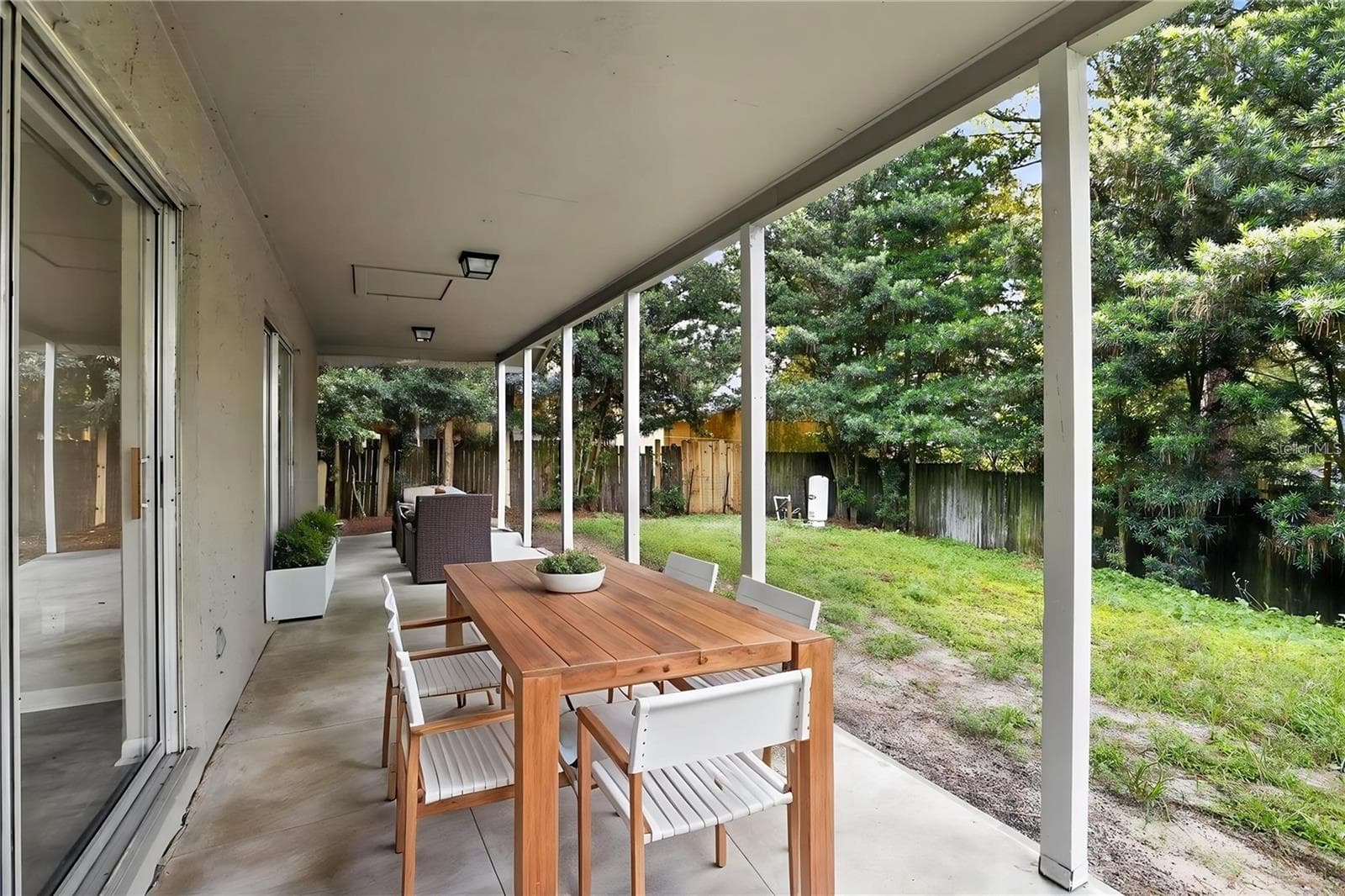 Single Family Residence at 26430 SLEEPY HOLLOW ST, MOUNT PLYMOUTH, photo 27 of 32