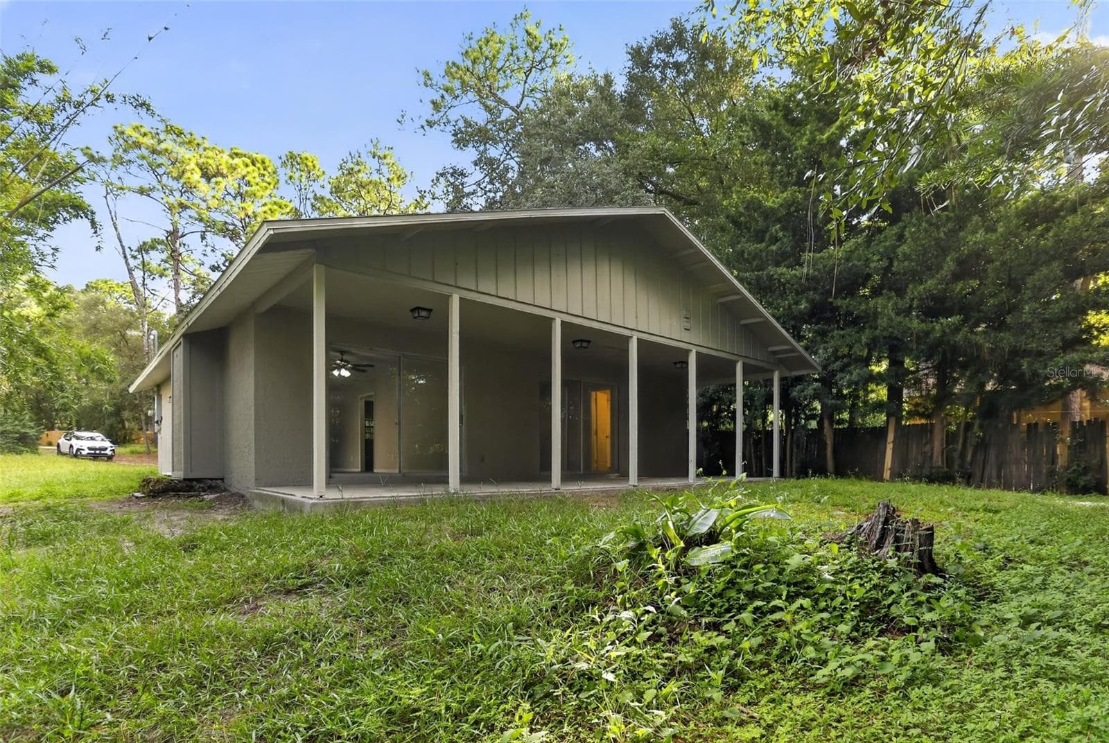 Single Family Residence at 26430 SLEEPY HOLLOW ST, MOUNT PLYMOUTH, photo 31 of 32
