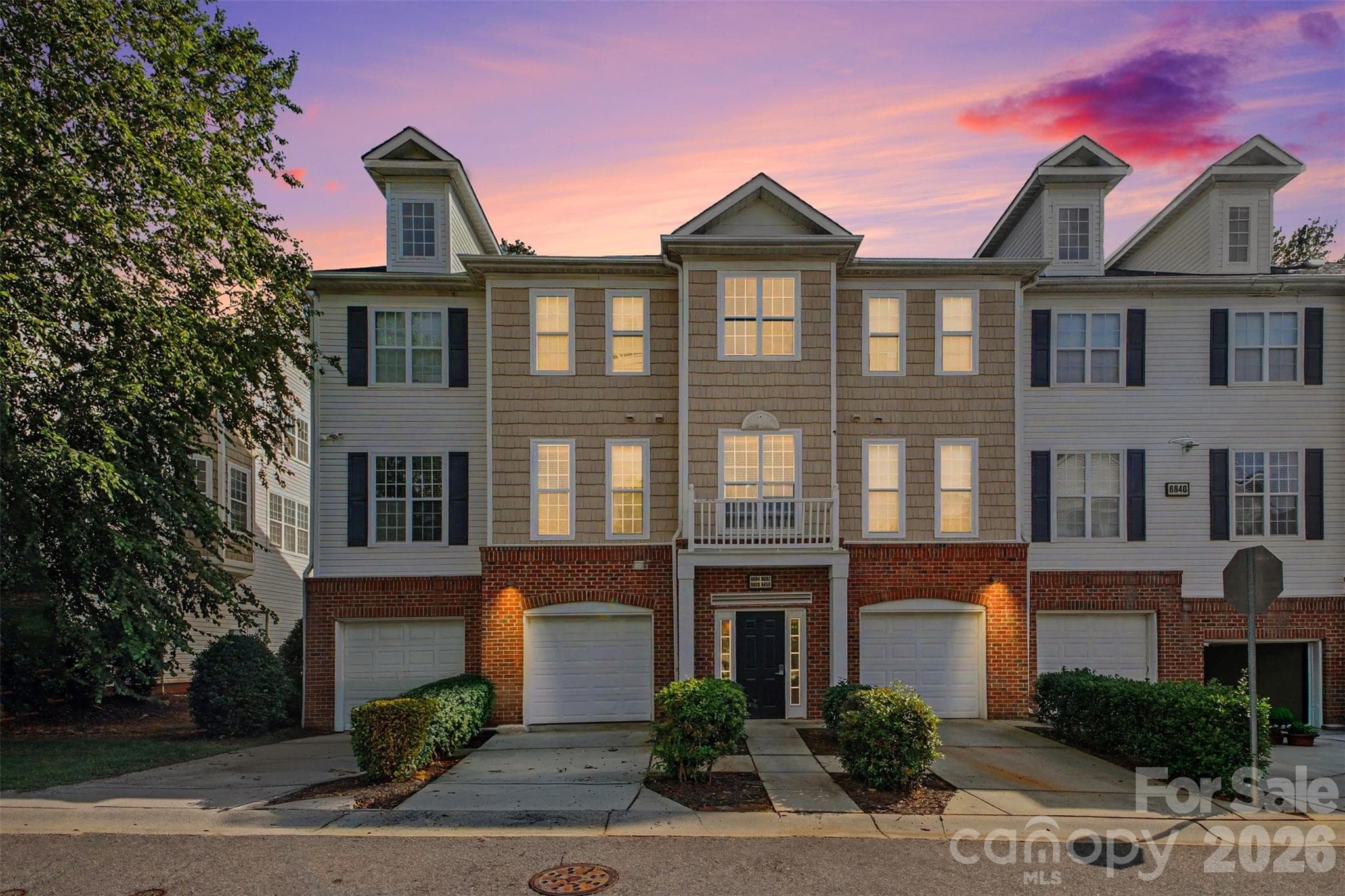 Condominium at 6858 Park Place Drive, Charlotte, photo 2 of 31