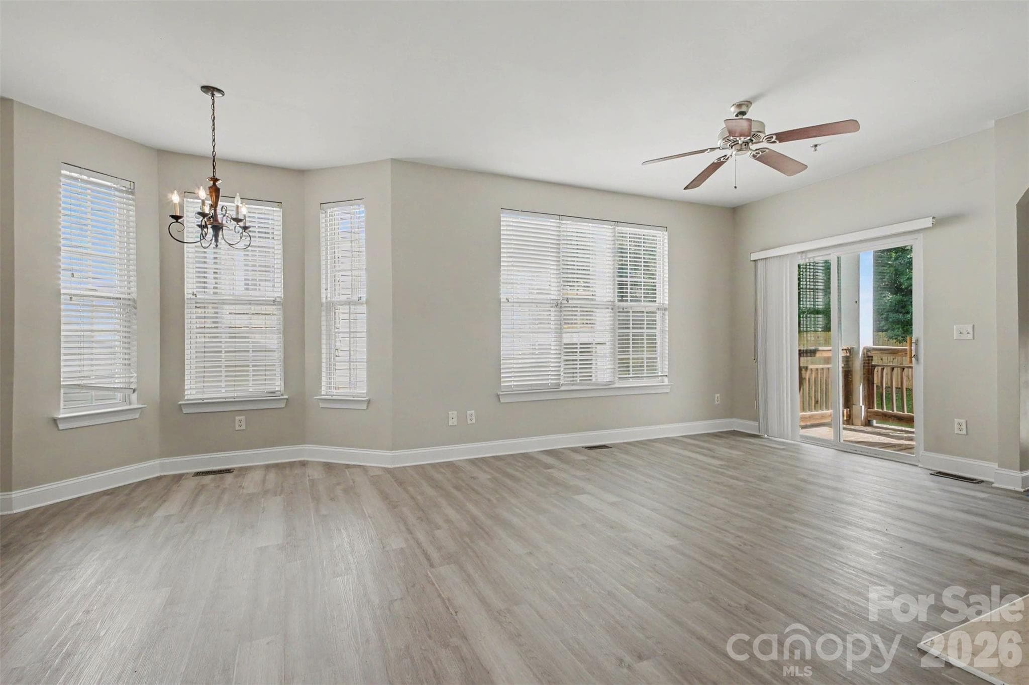 Condominium at 6858 Park Place Drive, Charlotte, photo 9 of 31