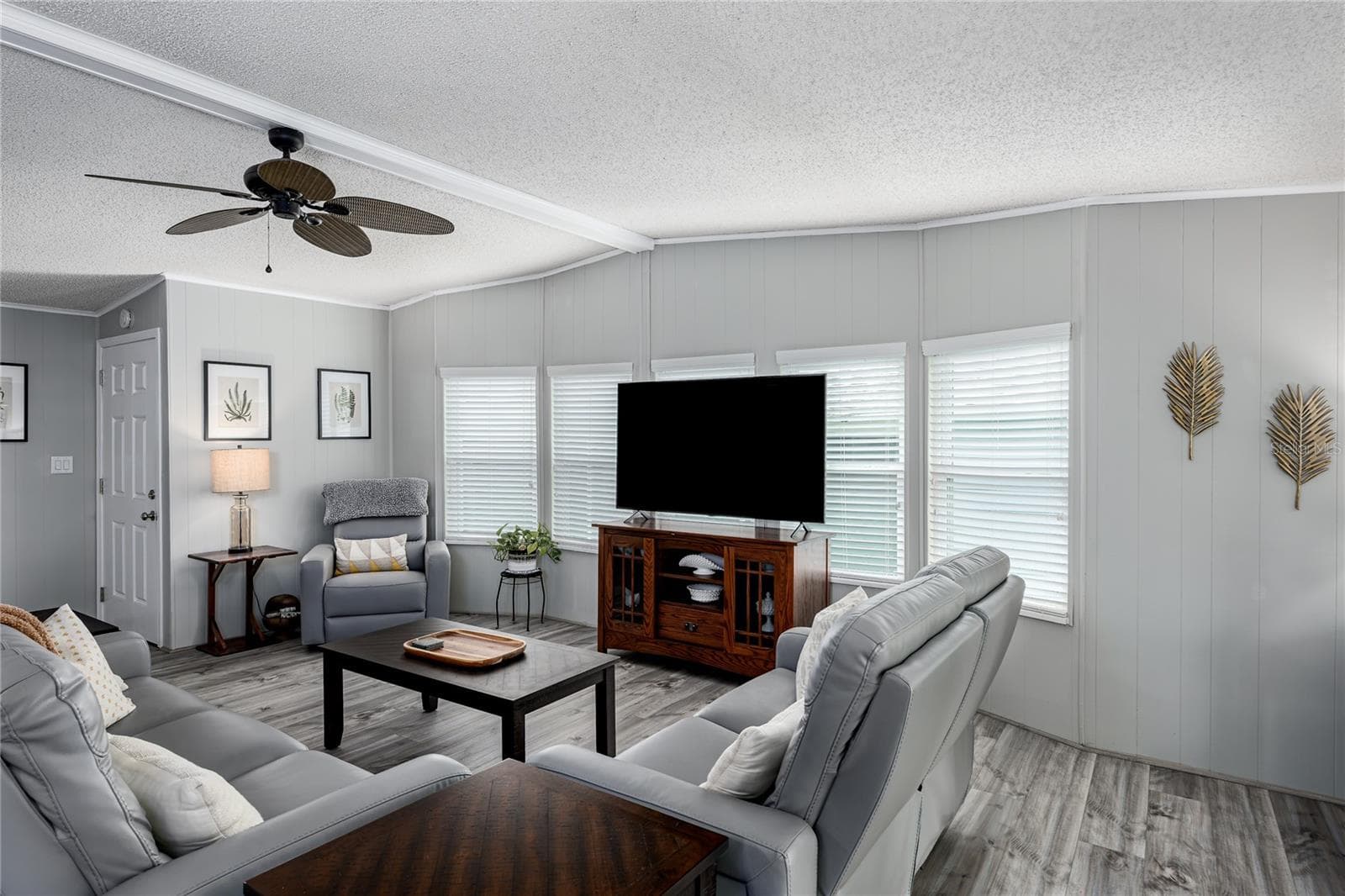 Manufactured Home at 158 OSPREY CIR, ELLENTON, photo 3 of 53