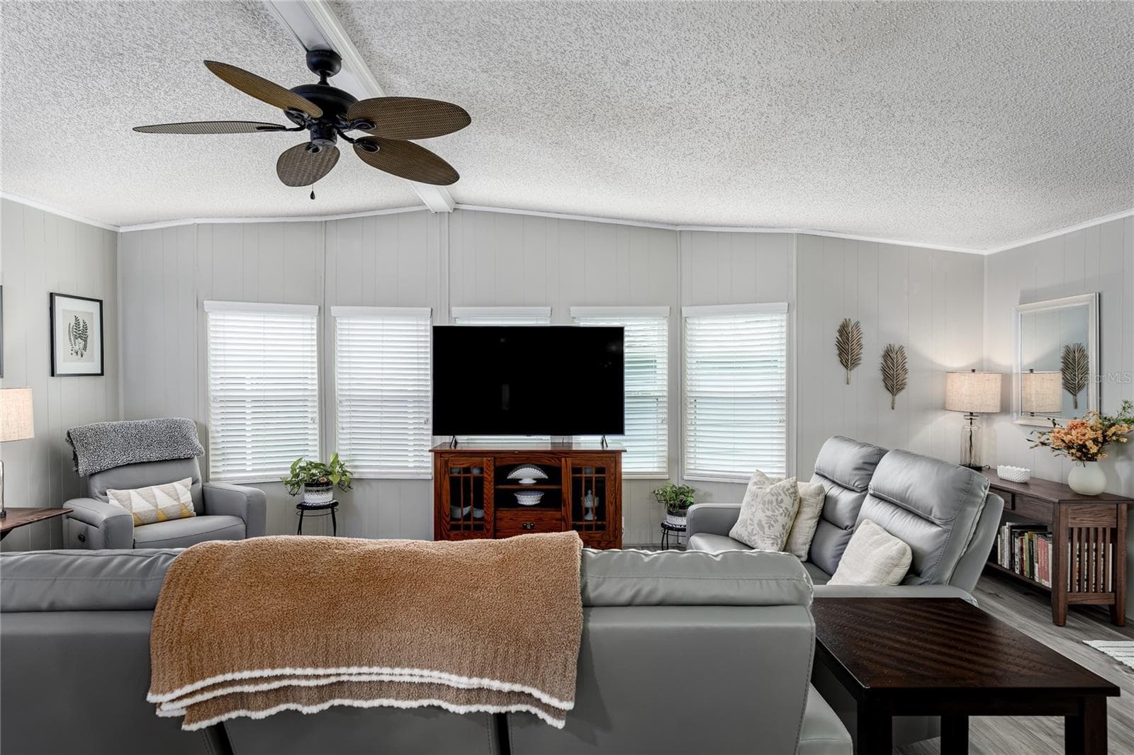 Manufactured Home at 158 OSPREY CIR, ELLENTON, photo 7 of 53