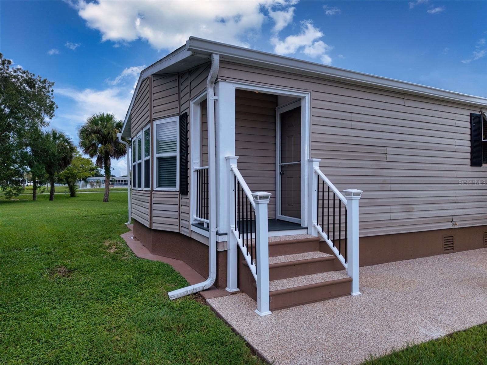 Manufactured Home at 158 OSPREY CIR, ELLENTON, photo 28 of 53