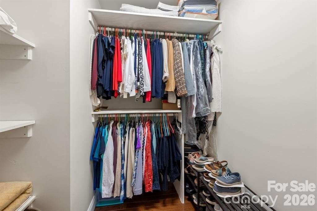 Primary Closet - 1091 Bill Collins Road, Columbus