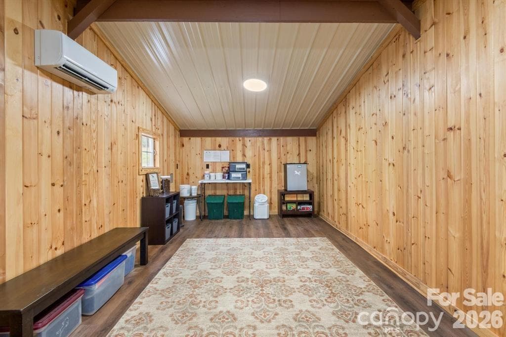 Feed Room and Tack Room - 1091 Bill Collins Road, Columbus