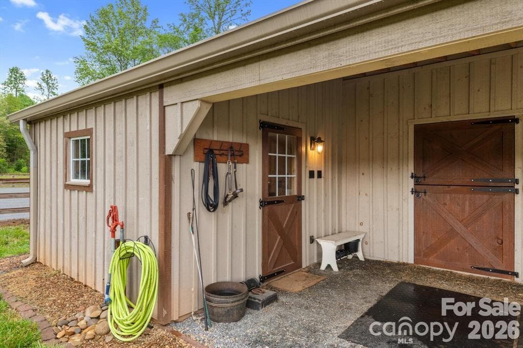 Air-Conditioned Feed and Tack Room - 1091 Bill Collins Road, Columbus