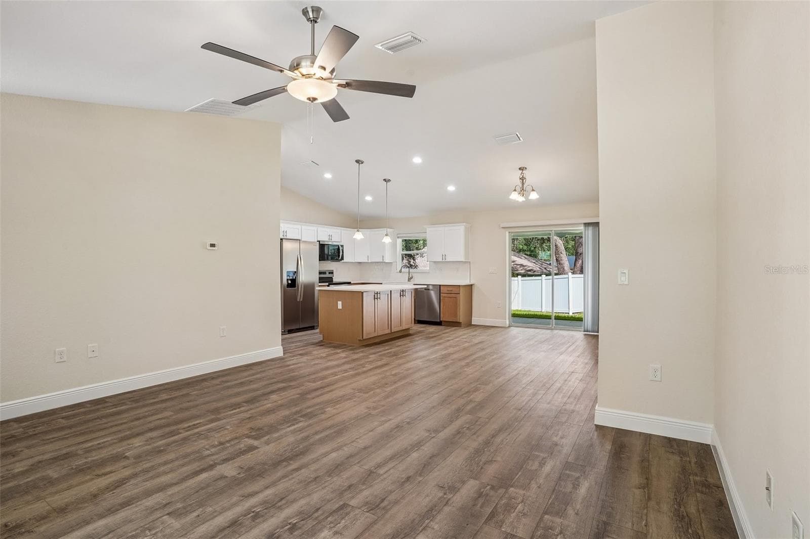 Single Family Residence at 1194 W VIRGINIS DR, CITRUS SPRINGS, photo 9 of 51