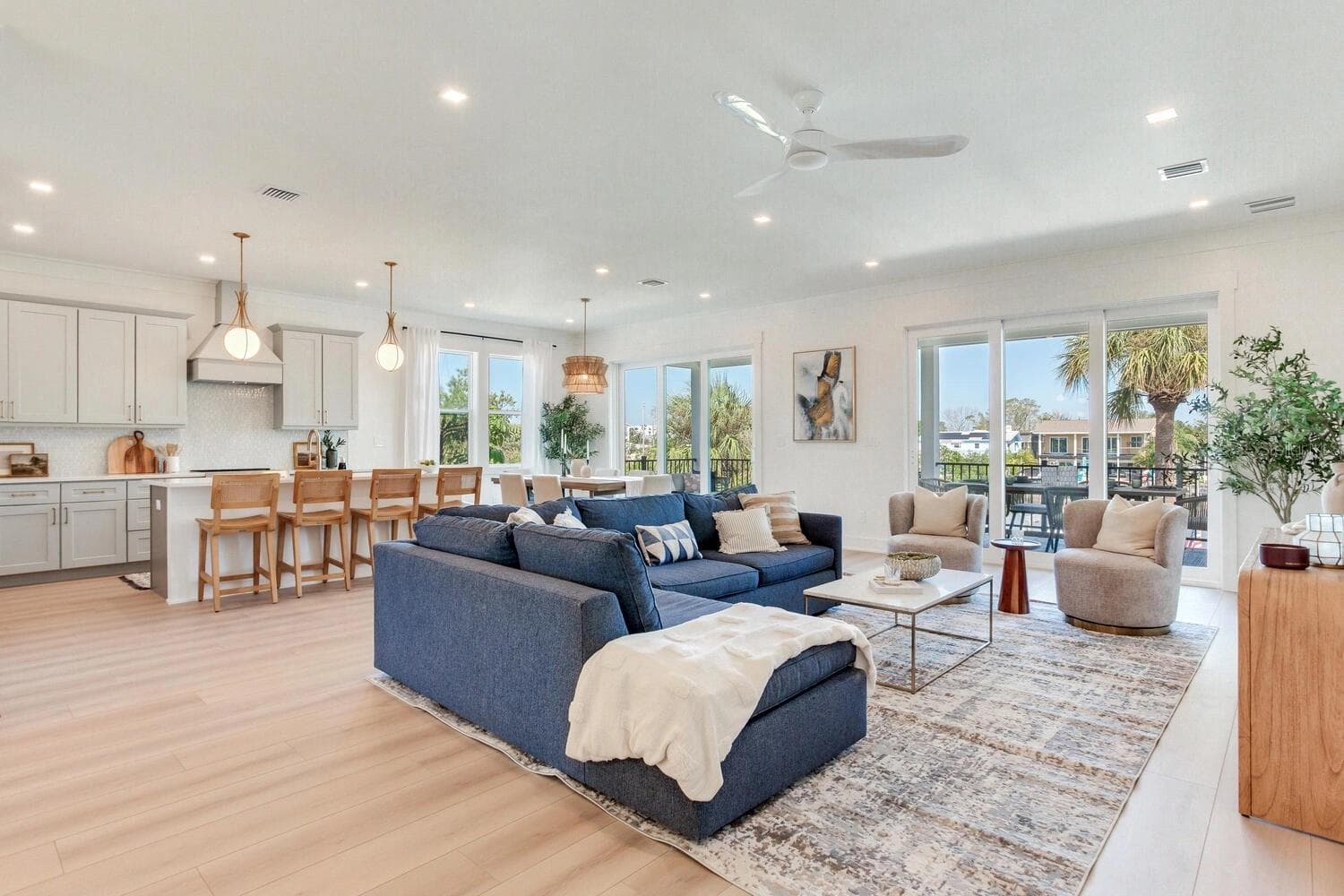 Single Family Residence at 8555 HERON LAGOON CIR, SARASOTA, photo 13 of 42