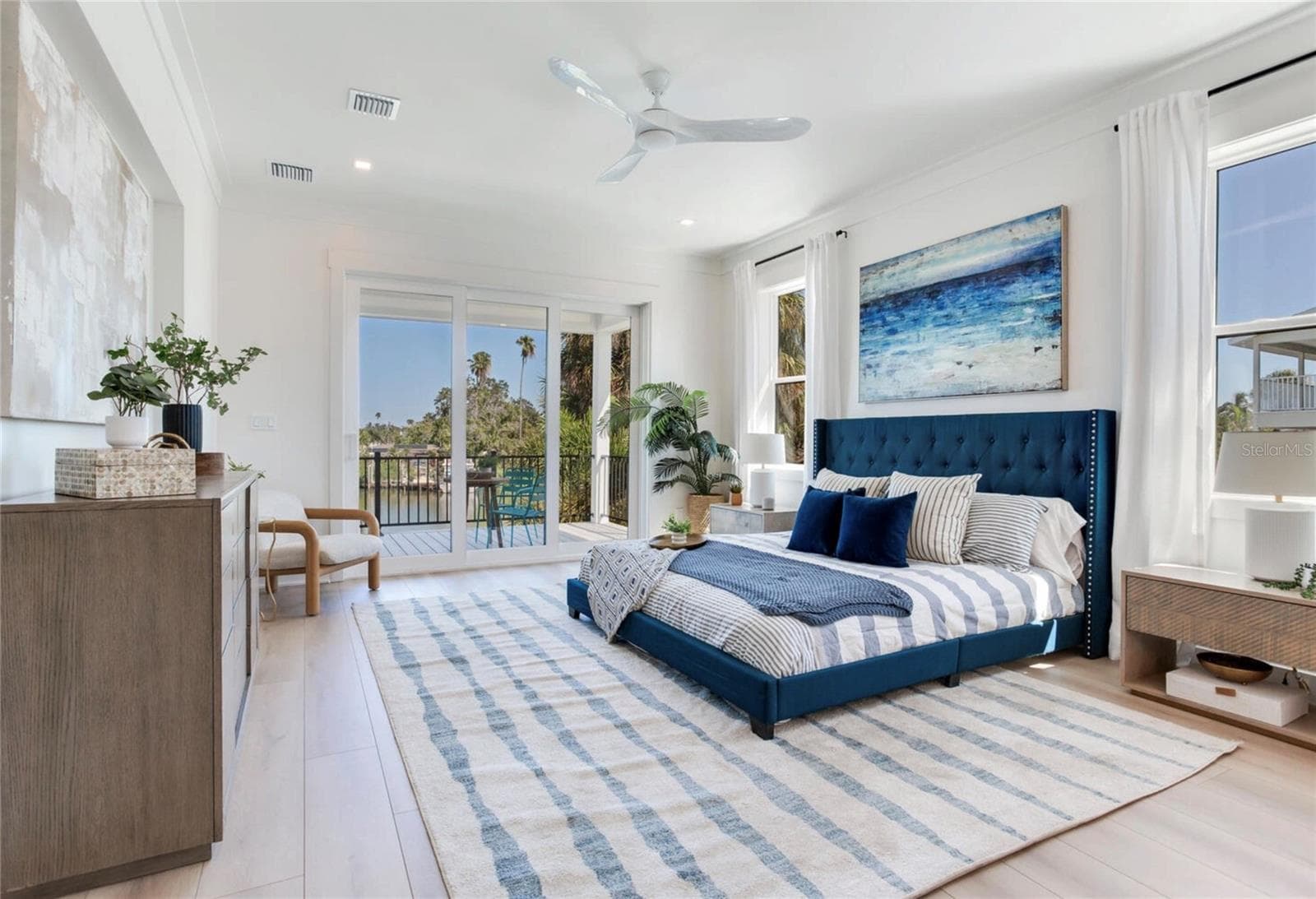 Single Family Residence at 8555 HERON LAGOON CIR, SARASOTA, photo 19 of 42