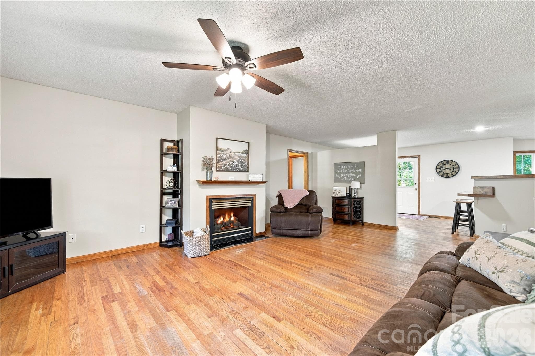 Single Family Residence at 122 Providence Place, York, photo 5 of 45