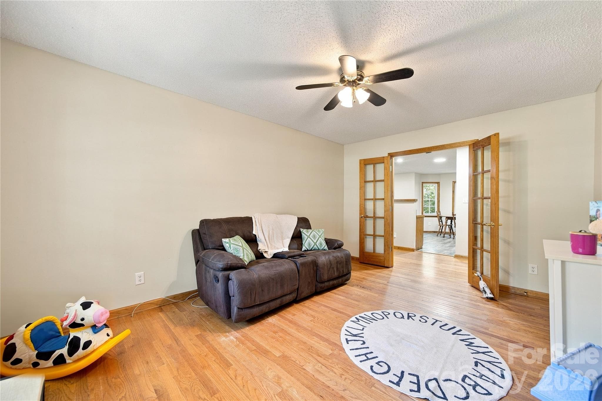 Single Family Residence at 122 Providence Place, York, photo 10 of 45