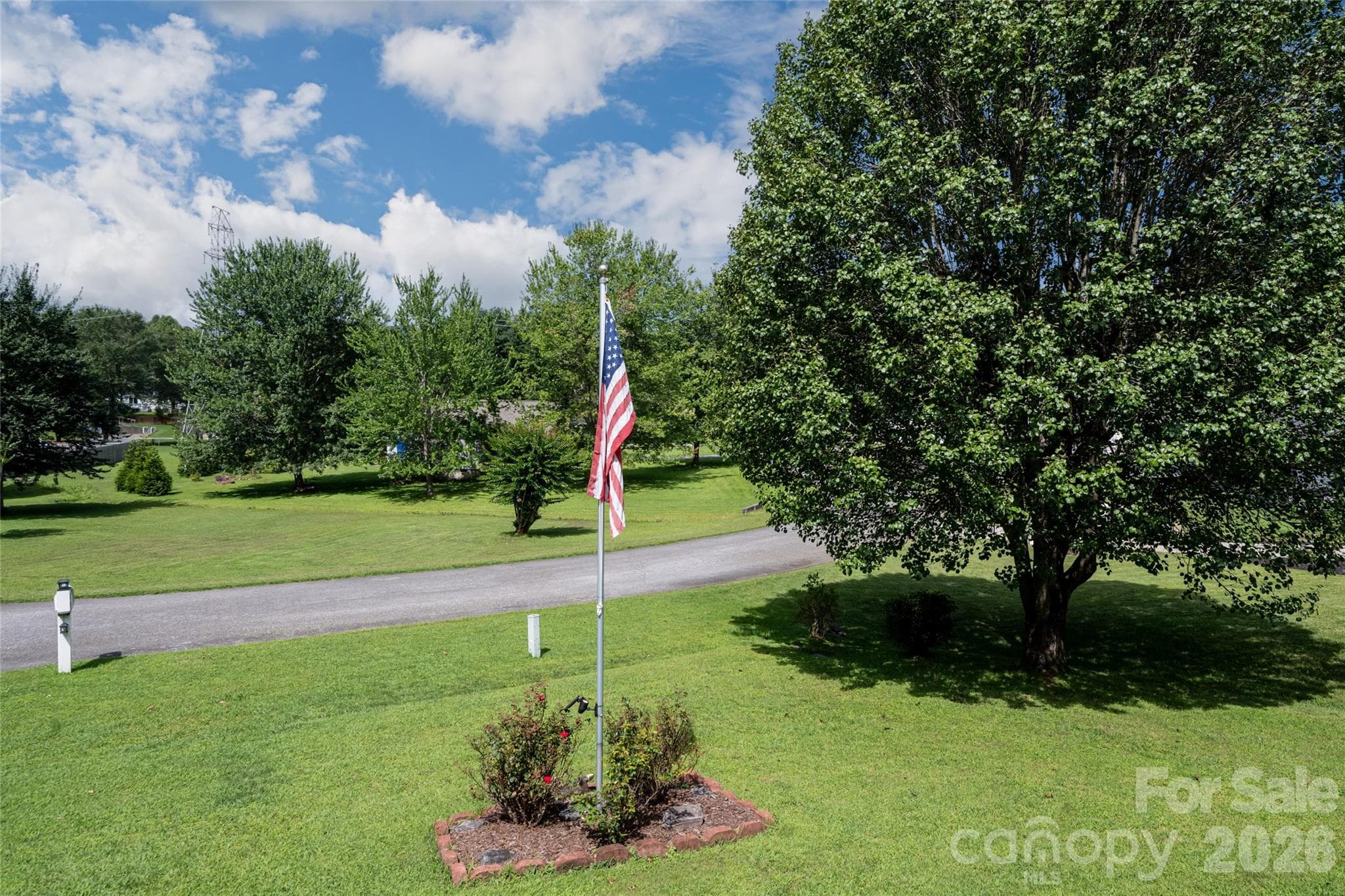 Single Family Residence at 40 Meadow Drive, Horse Shoe, photo 5 of 48