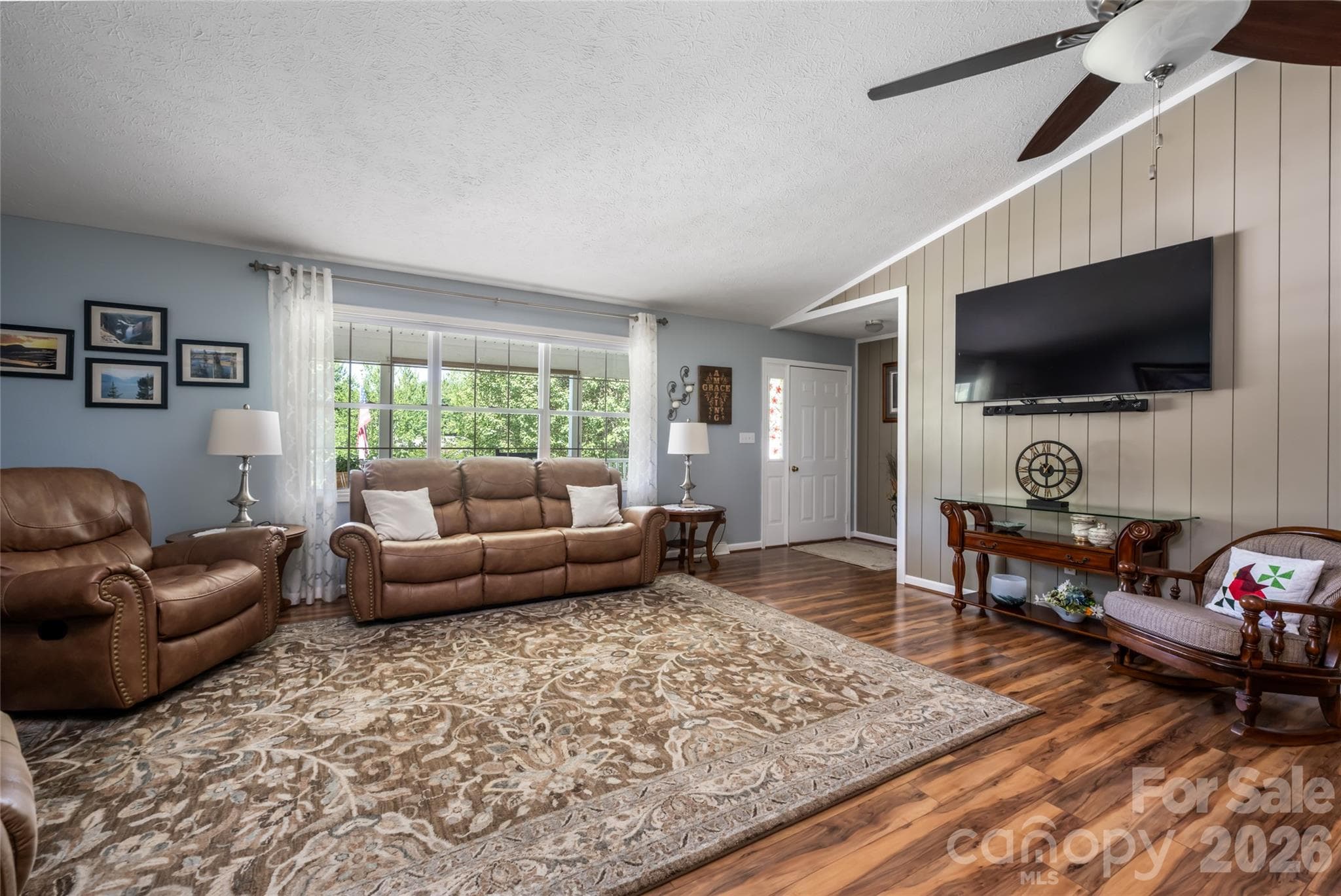 Single Family Residence at 40 Meadow Drive, Horse Shoe, photo 11 of 48