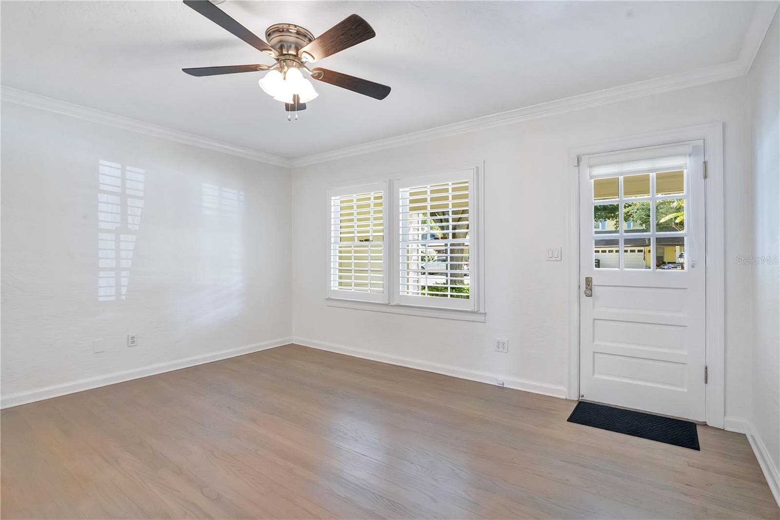 Single Family Residence at 2102 HARRISON AVE, ORLANDO, photo 4 of 38