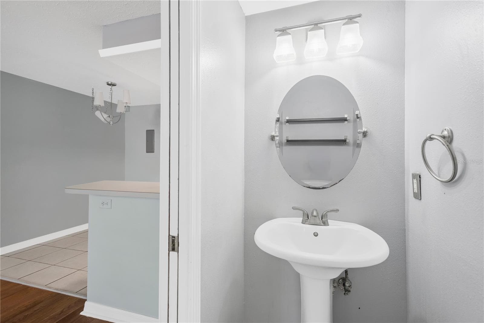Townhouse at 609 SAINT HENRY DR, BRANDON, photo 7 of 18