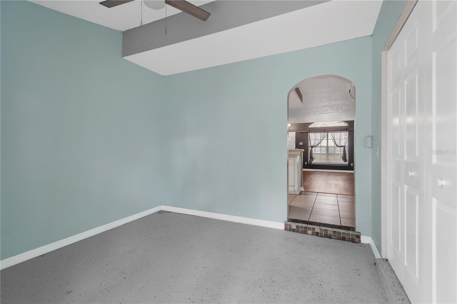 Townhouse at 609 SAINT HENRY DR, BRANDON, photo 8 of 18