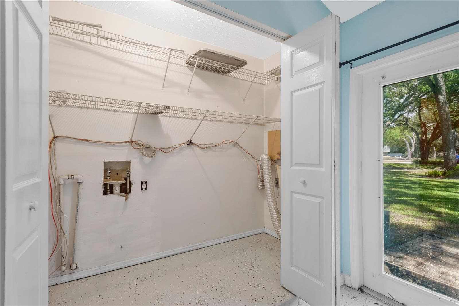 Townhouse at 609 SAINT HENRY DR, BRANDON, photo 10 of 18