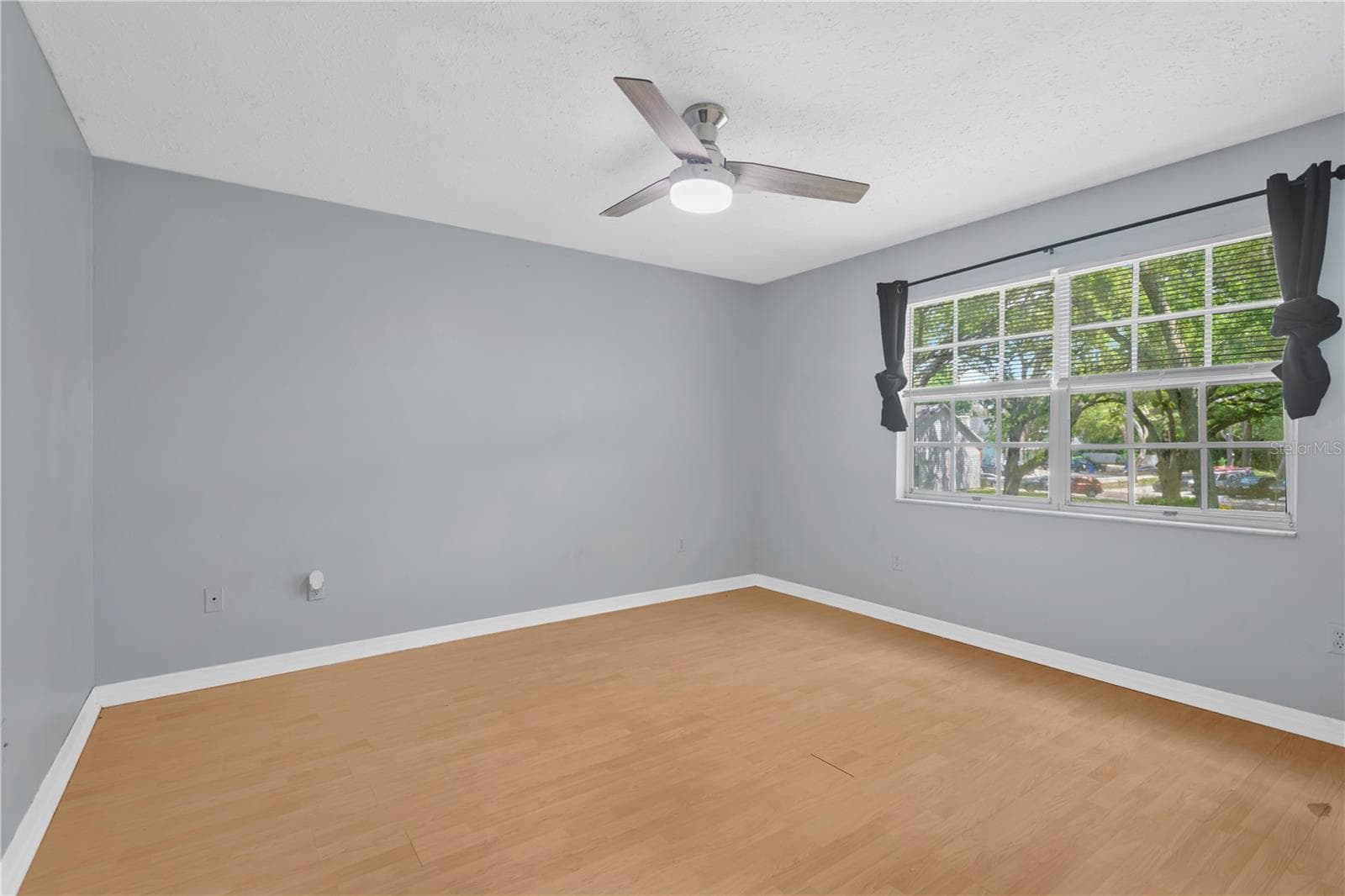 Townhouse at 609 SAINT HENRY DR, BRANDON, photo 11 of 18