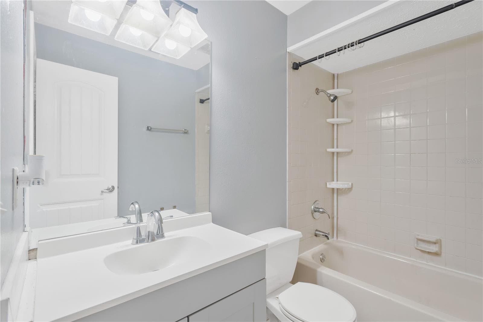 Townhouse at 609 SAINT HENRY DR, BRANDON, photo 13 of 18