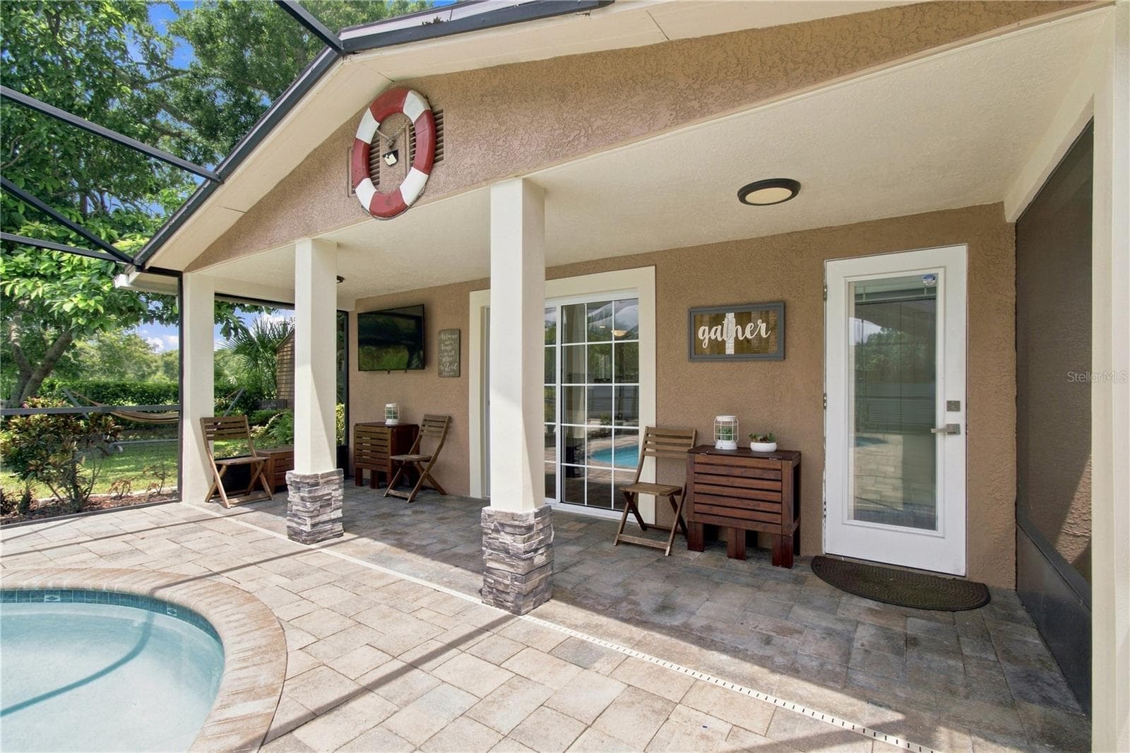 Back covered porch - 9020 AUBURN WAY, TAMPA