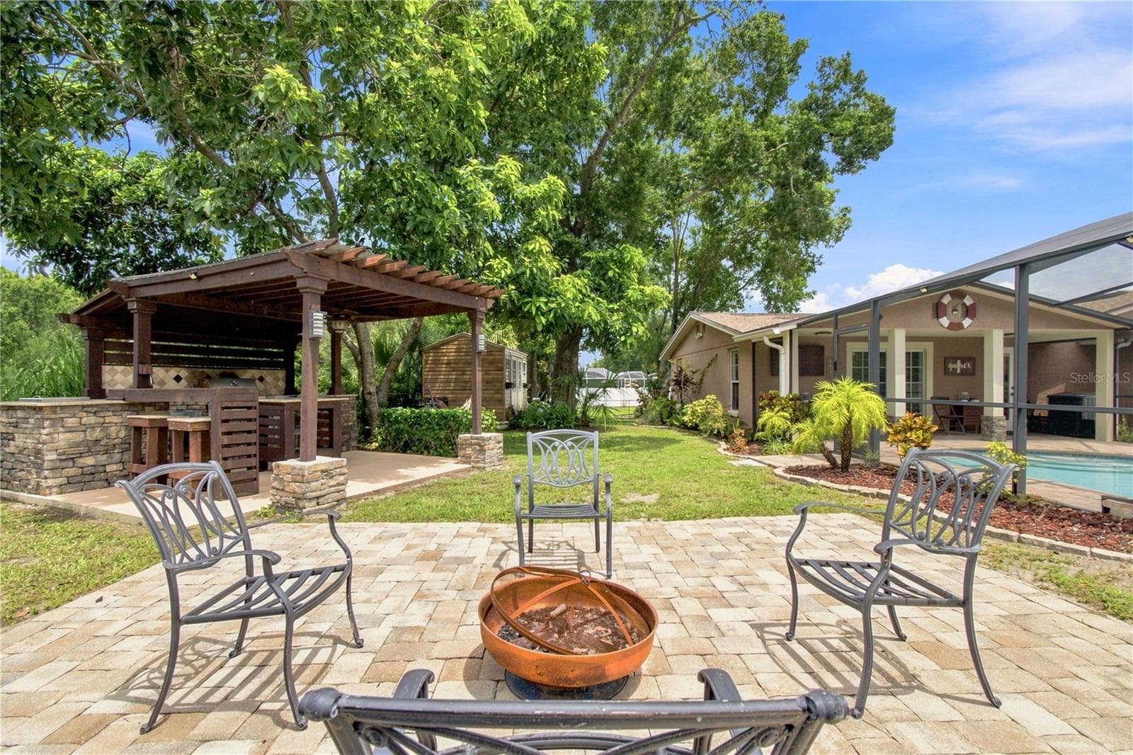 Expansive open patio - 9020 AUBURN WAY, TAMPA