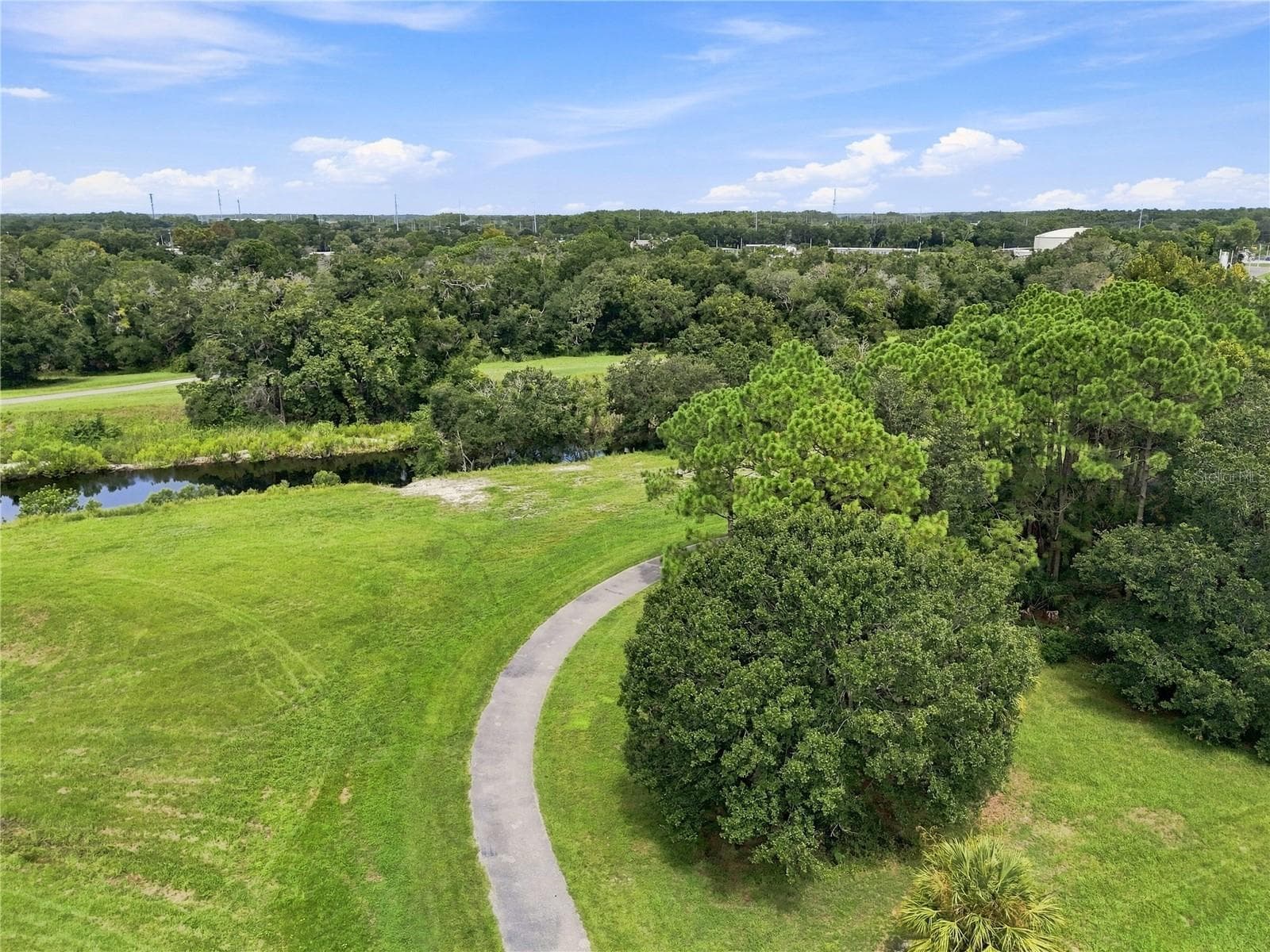 Nearby walking trail - 9020 AUBURN WAY, TAMPA
