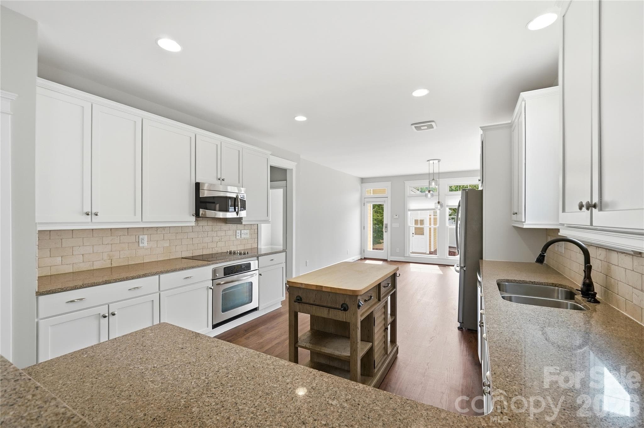 Single Family Residence at 660 Revival Row, Fort Mill, photo 15 of 38