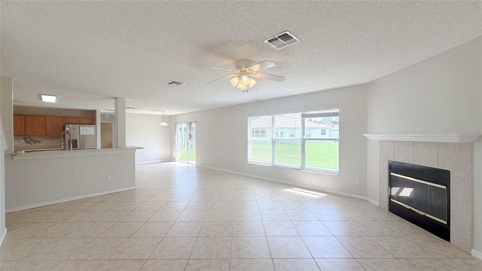 Single Family Residence at 831 HORSESHOE FALLS DR, ORLANDO, photo 7 of 26